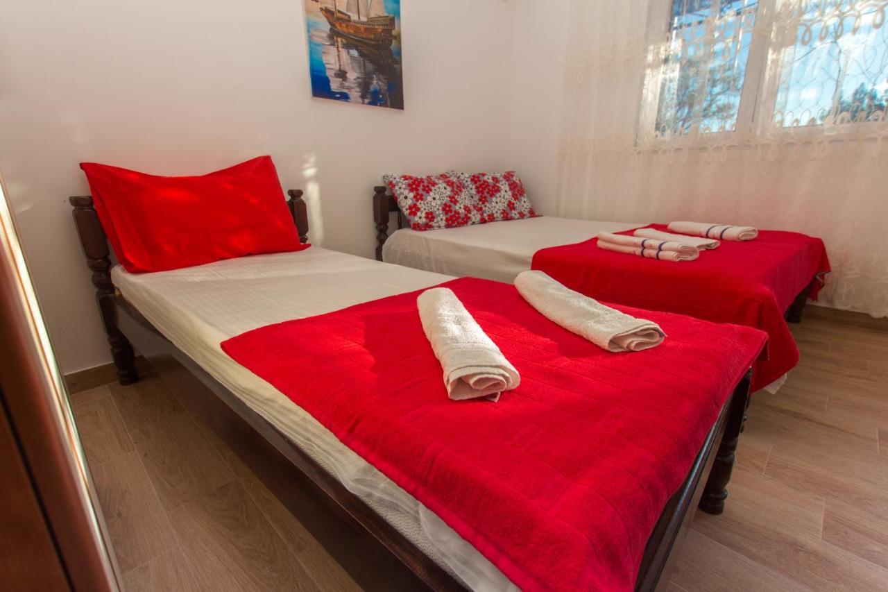 Apartments Petkovic Petrovac Екстериор снимка